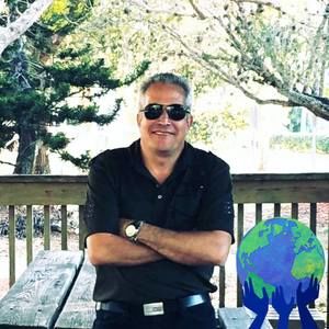 Meet your Posher, Ernesto